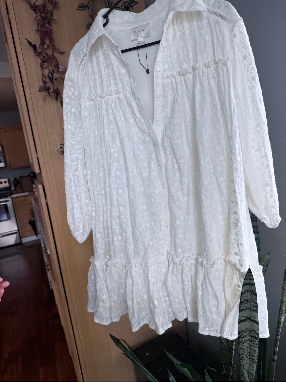 Line & Dot White Textured Ruffle Mini Dress - Picture 12 of 12